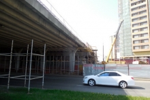 В Набережных Челнах открывают автостоянку над проспектом Вахитова